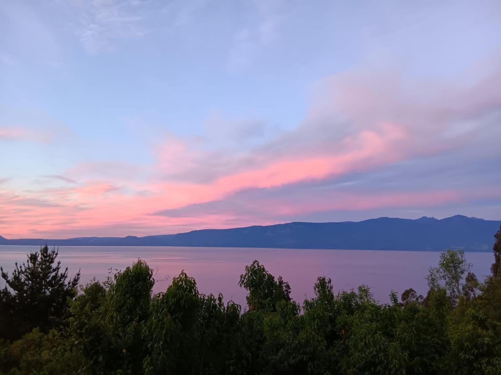 Cabañas Ayalén con vista al Lago Pucón Habitación foto