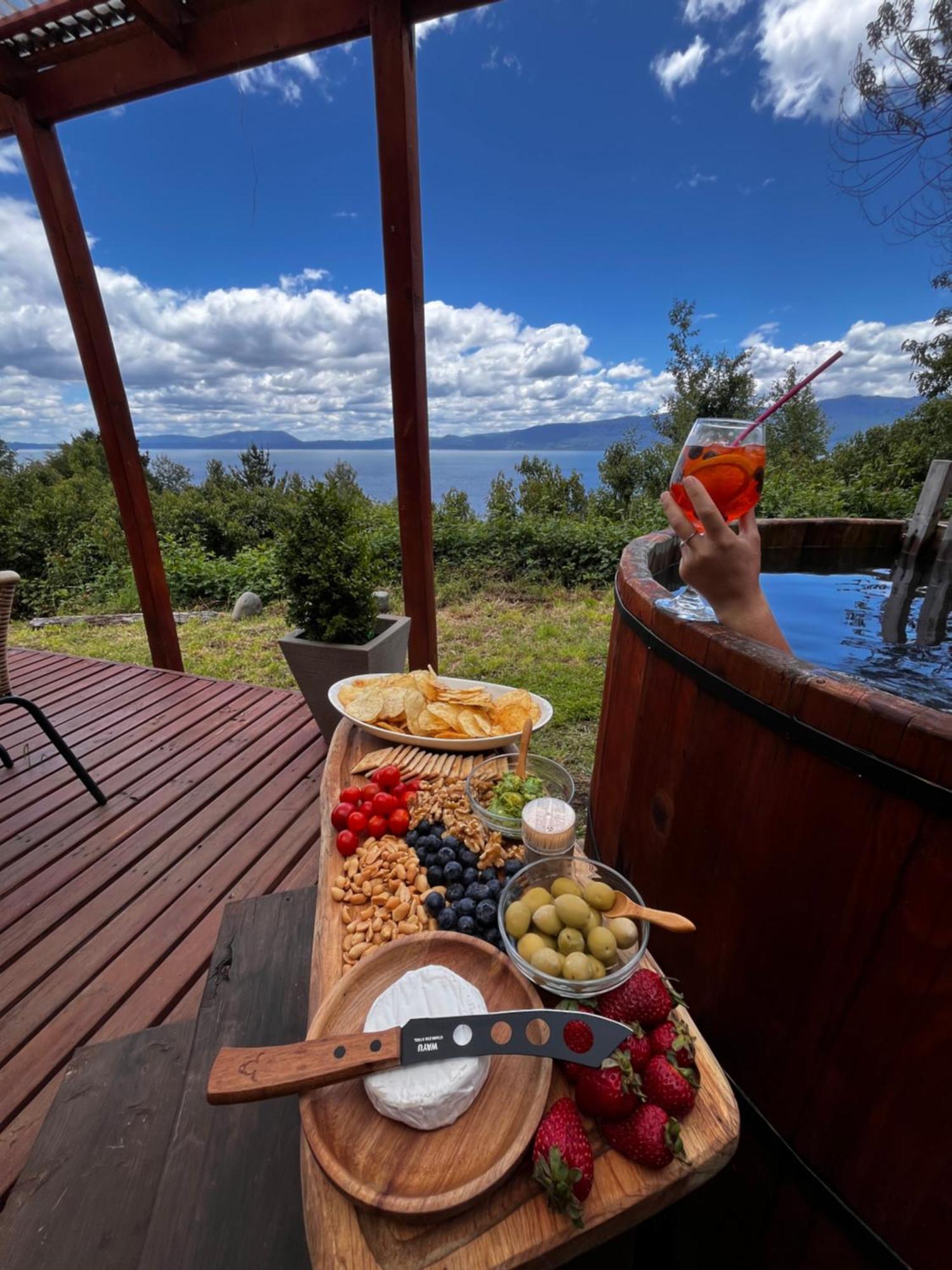 Cabañas Ayalén con vista al Lago Pucón Exterior foto